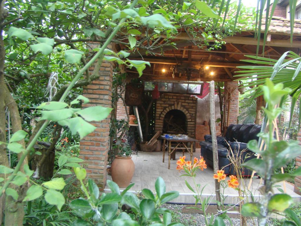 Guest House Temuri Batumi Exterior foto