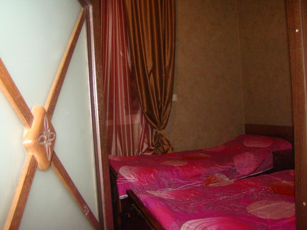 Guest House Temuri Batumi Exterior foto